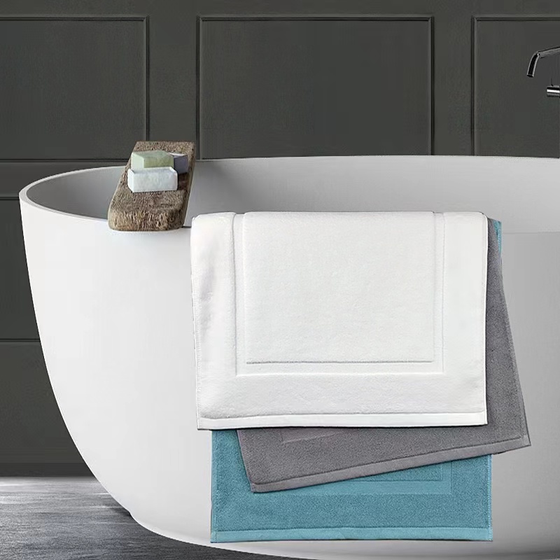 Biały ręcznik podłogowy zagęsz – Spa Towel recenzja i cena