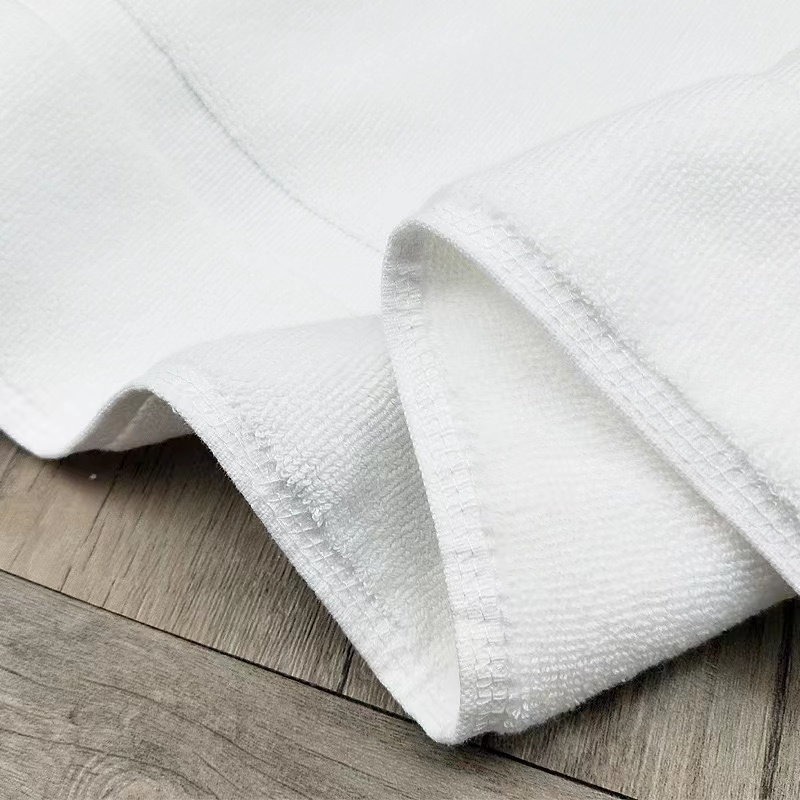 Biały ręcznik podłogowy zagęsz – Spa Towel recenzja i cena